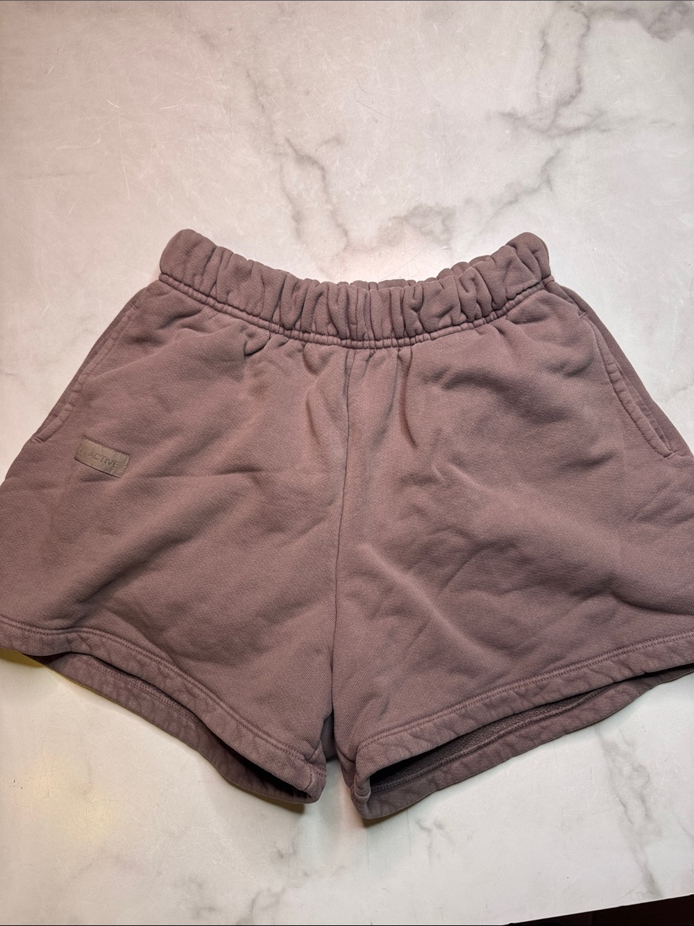 Set Active Sweat Short in Pepper - Picture 2 of 5